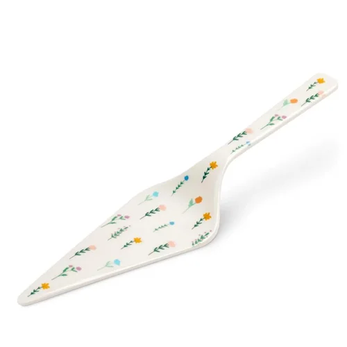 کفگیر کیک طرح دار چیبو